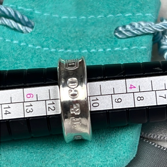 TIFFANY&CO. Iconic ring 1837 narrow width sterling silver 925 size 5.25 or 50 - Picture 10 of 12